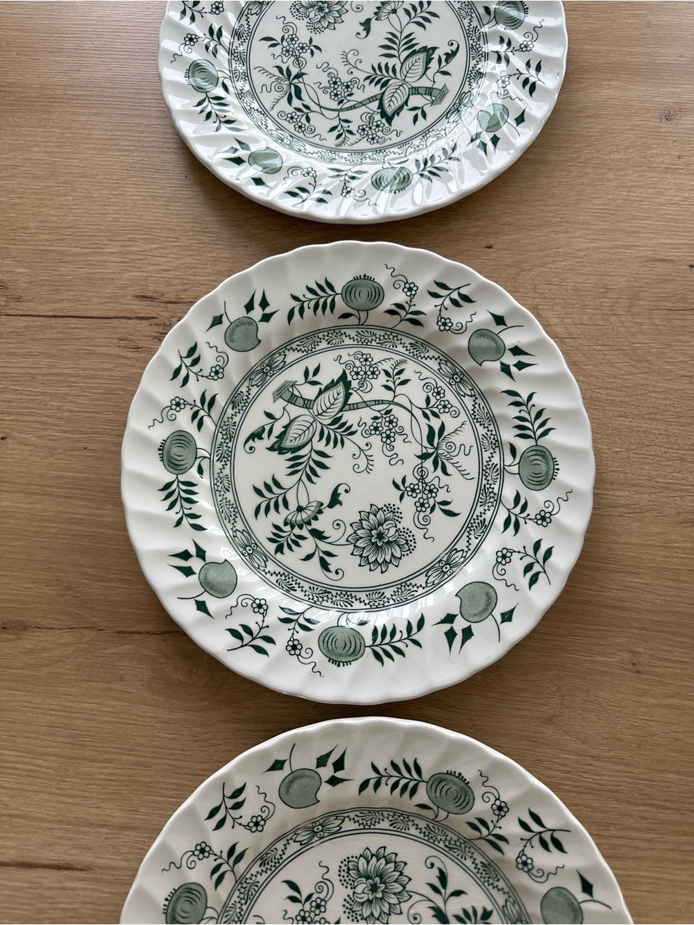 Green Floral Decorative Dinner Plate Set - White and Green Old Vienna Ironstone